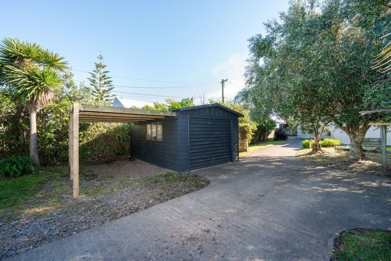Photo of property in 225 Clifton Road, Te Awanga, 4102