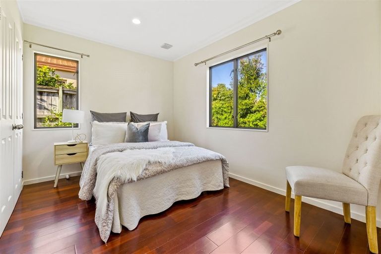 Photo of property in 4/17 Neta Grove, Henderson, Auckland, 0612