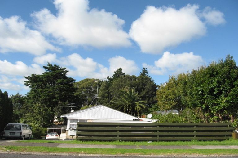 Photo of property in 2/112 Ennis Avenue, Pakuranga Heights, Auckland, 2010