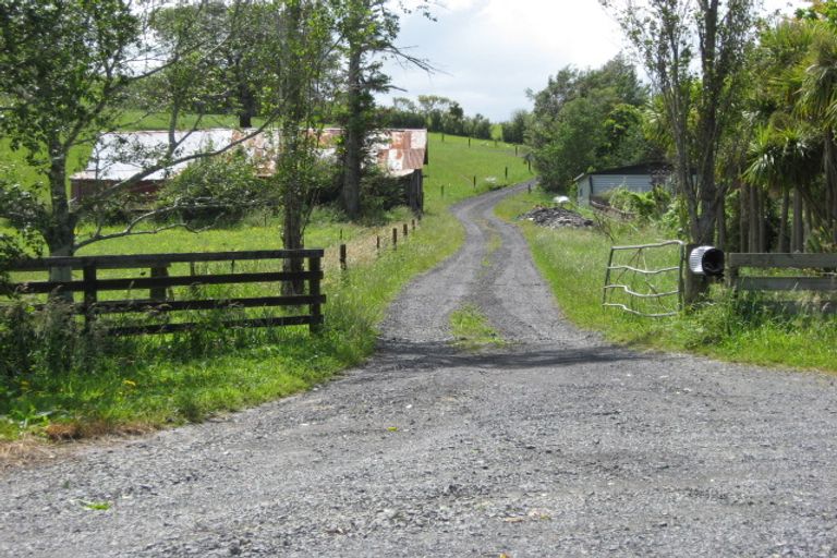 Photo of property in 260 Ponga Road, Opaheke, Papakura, 2584