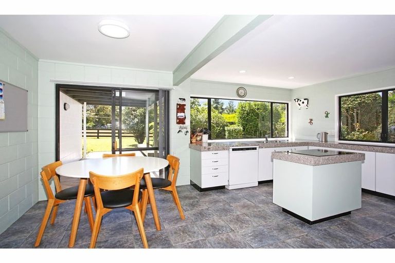 Photo of property in 41 Jack Paterson Road, Opaheke, Papakura, 2584