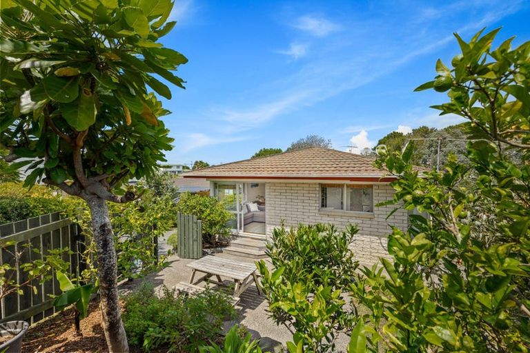 Photo of property in 1/168 Stredwick Drive, Torbay, Auckland, 0630
