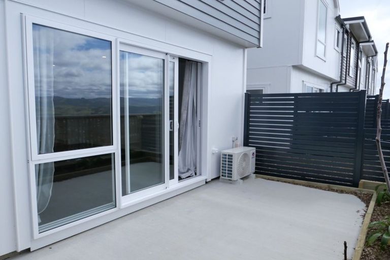 Photo of property in 11/30 Adventure Drive, Whitby, Porirua, 5024