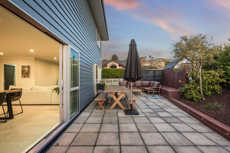 Photo of property in 17 Kepler Way, Aotea, Porirua, 5024