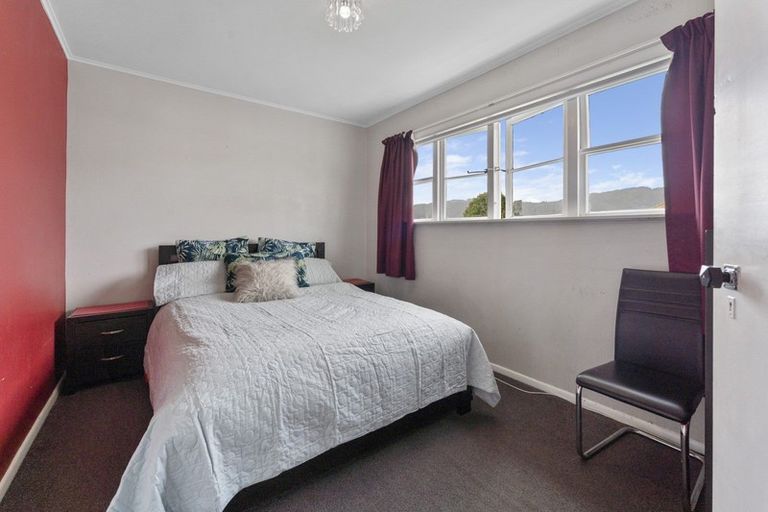 Photo of property in 44 Athlone Crescent, Avalon, Lower Hutt, 5011