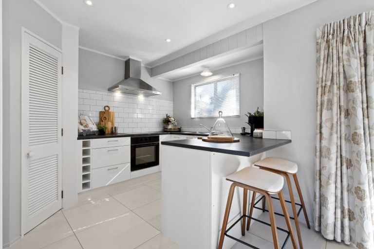 Photo of property in 2/40 Gills Avenue, Papakura, 2110