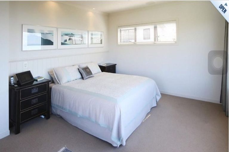 Photo of property in 1a Burford Place, Mellons Bay, Auckland, 2014