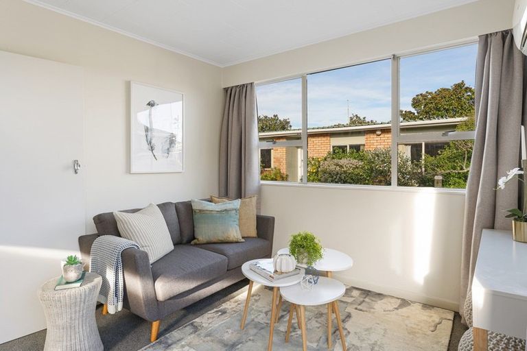 Photo of property in 30c Paynters Avenue, Strandon, New Plymouth, 4312