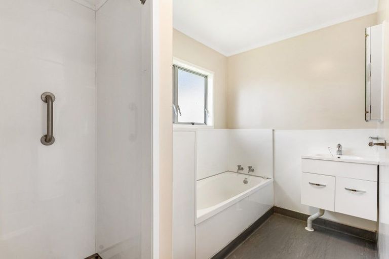 Photo of property in 1/8 Corunna Road, Milford, Auckland, 0620