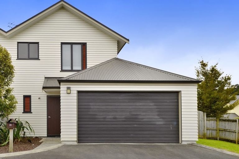 Photo of property in 23/11 The Avenue, Albany, Auckland, 0632