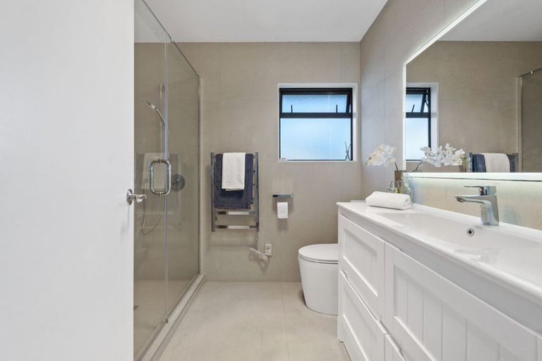 Photo of property in 39a Clovelly Road, Bucklands Beach, Auckland, 2012