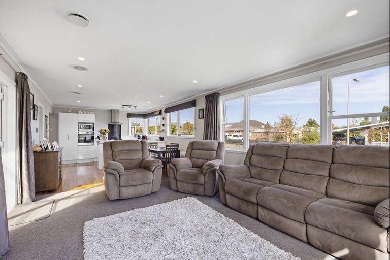 Photo of property in 4 Greenock Place, Awapuni, Palmerston North, 4412