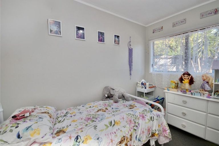 Photo of property in 2/47 Flaxdale Street, Birkdale, Auckland, 0626