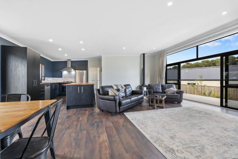 Photo of property in 71 John Norrie Place, Motuoapa, 3382