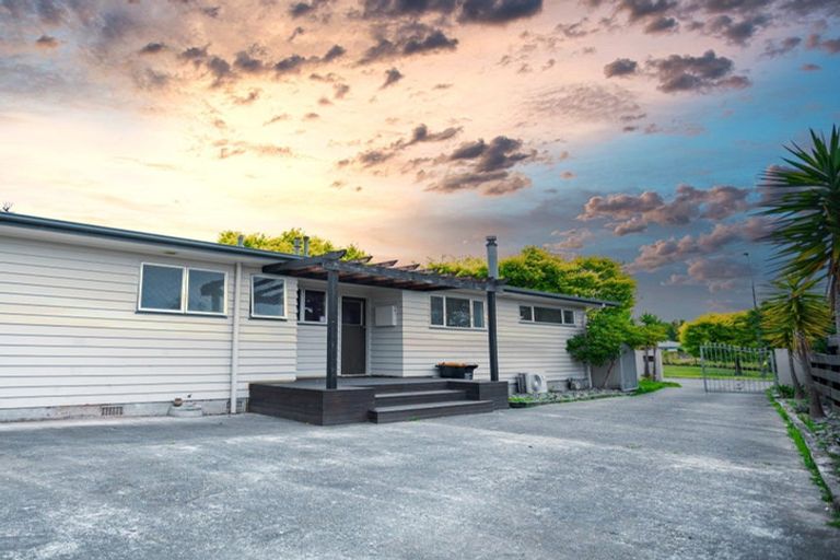Photo of property in 17 John F Kennedy Drive, Milson, Palmerston North, 4414
