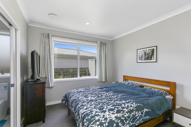 Photo of property in 13 Monowai Road, Johnsonville, Wellington, 6037