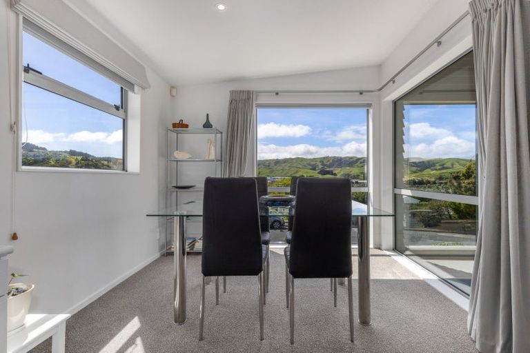 Photo of property in 5a Motuhara Road, Plimmerton, Porirua, 5026