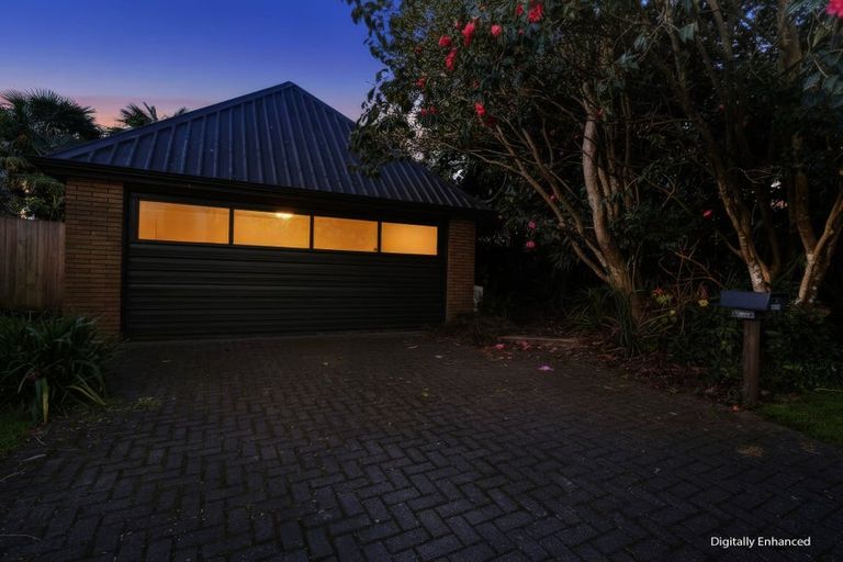Photo of property in 17 Aquarius Drive, Kawaha Point, Rotorua, 3010