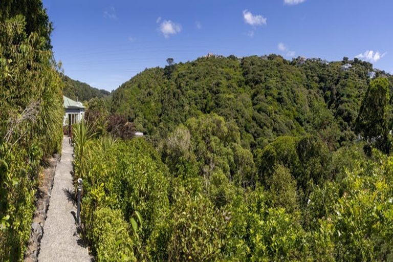 Photo of property in 34 Moana Road, Kelburn, Wellington, 6012