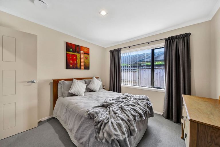 Photo of property in 12 Dolphin Parade, Bell Block, New Plymouth, 4312