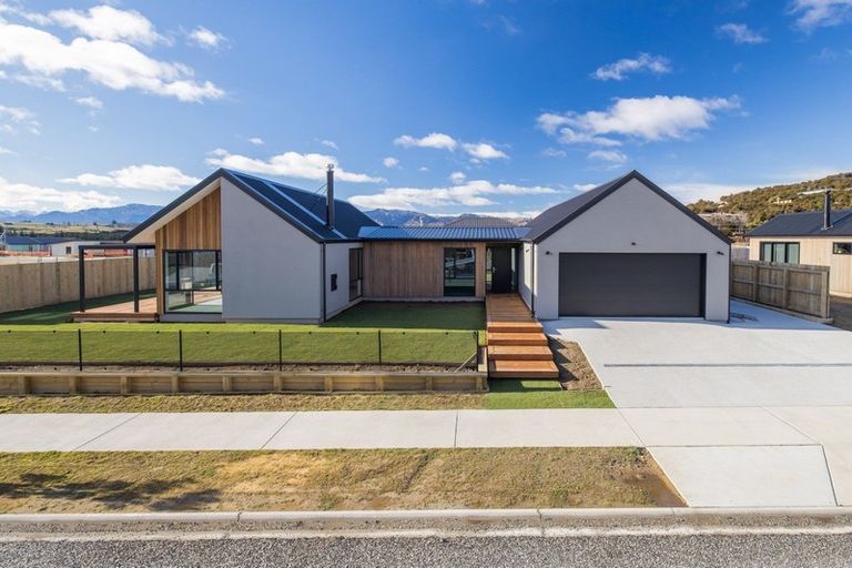 Photo of property in 26 Pounamu Avenue, Albert Town, Wanaka, 9305