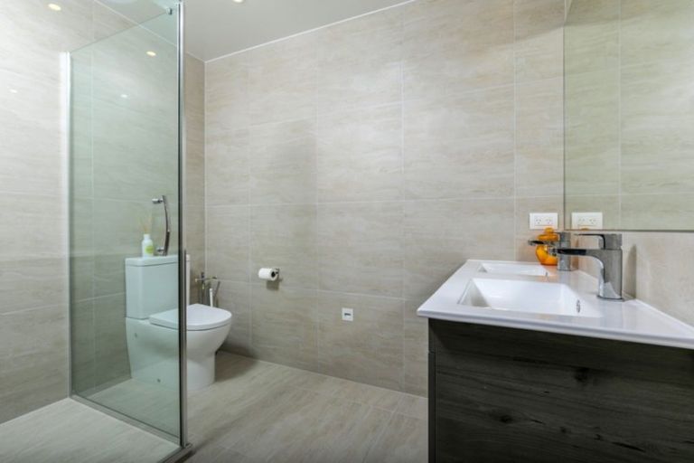 Photo of property in 4a Makura Road, Long Bay, Auckland, 0630