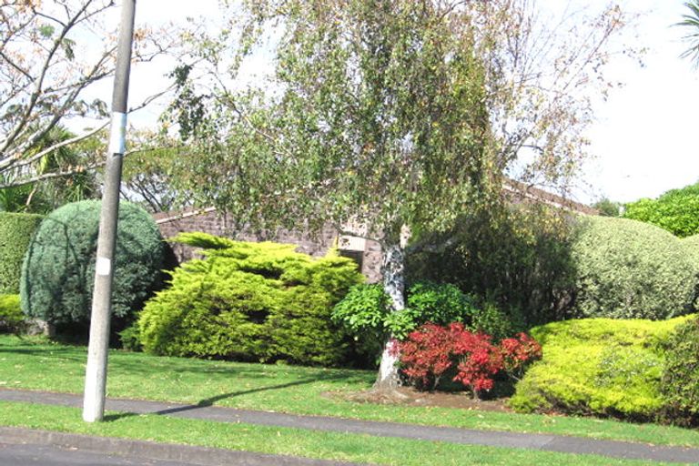 Photo of property in 44 Cornelian Crescent, Half Moon Bay, Auckland, 2012