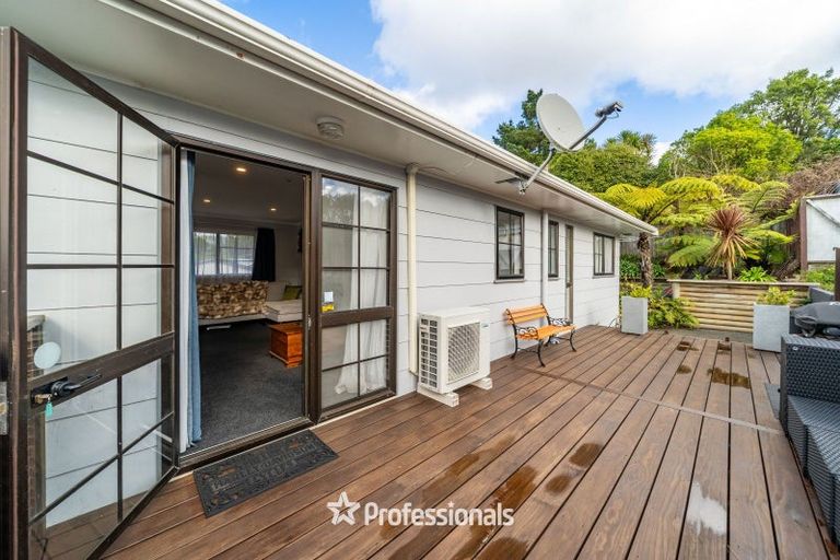 Photo of property in 33 Fenchurch Grove, Stokes Valley, Lower Hutt, 5019