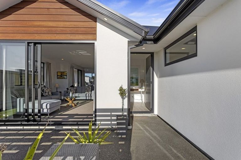 Photo of property in 5 Gossett Lane, Pegasus, 7612