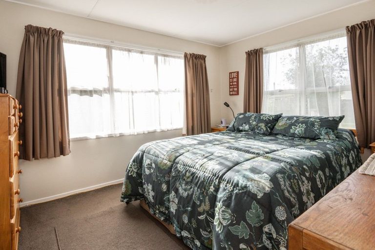 Photo of property in 2a Lipscombe Crescent, Havelock North, 4130