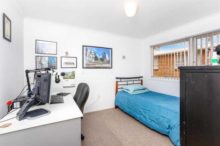 Photo of property in 264a Courtenay Street, Strandon, New Plymouth, 4312