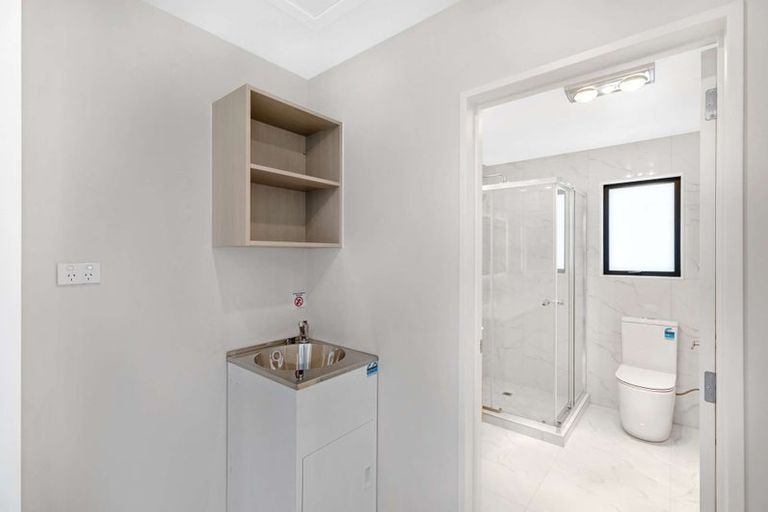 Photo of property in 6 Rorotu Avenue, Karaka, Papakura, 2113