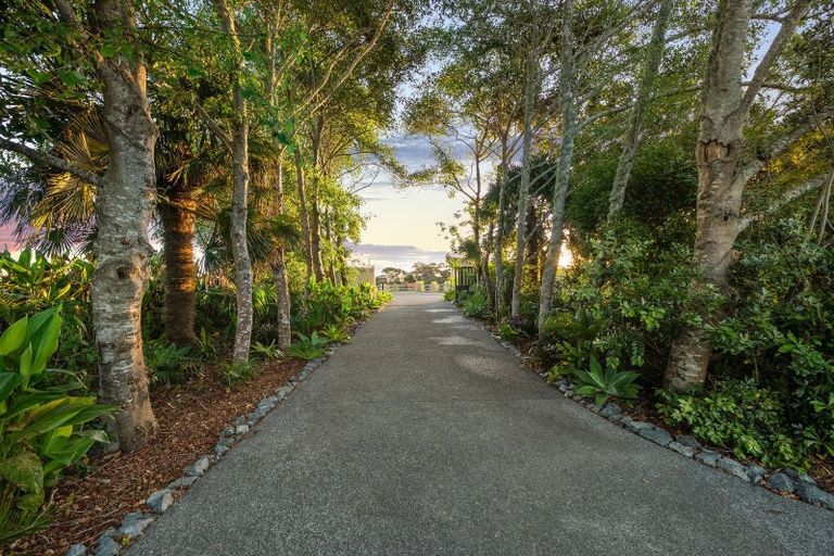 Photo of property in 490 Whitehills Road, Waitoki, Silverdale, 0994