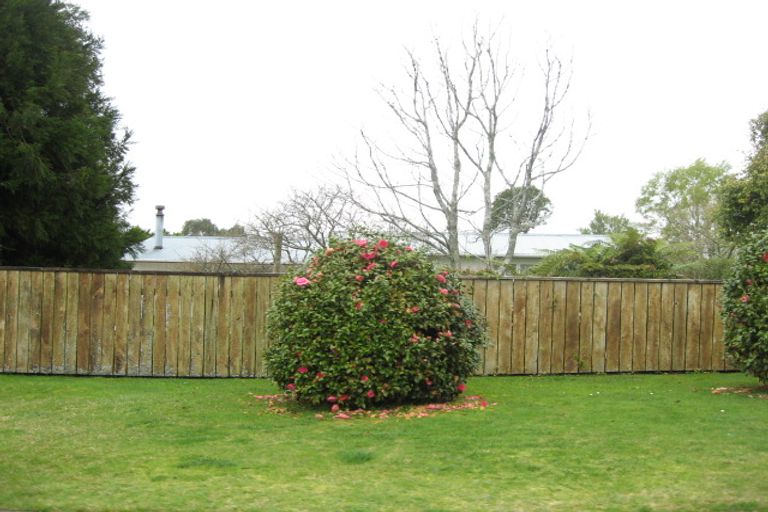 Photo of property in 3 Dunn Street, Egmont Village, 4372