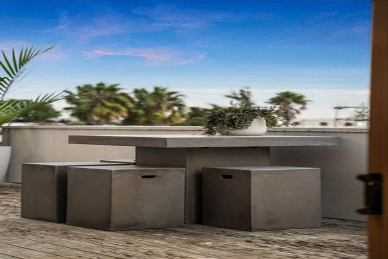 Photo of property in Maison Apartments, 111/16 Huron Street, Takapuna, Auckland, 0622