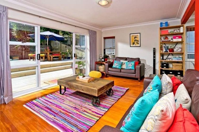 Photo of property in 93 Mountbatten Avenue, Hillcrest, Auckland, 0627