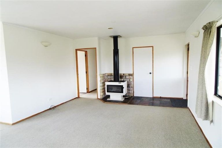 Photo of property in 10 Emery Grove, Bayview, Auckland, 0629