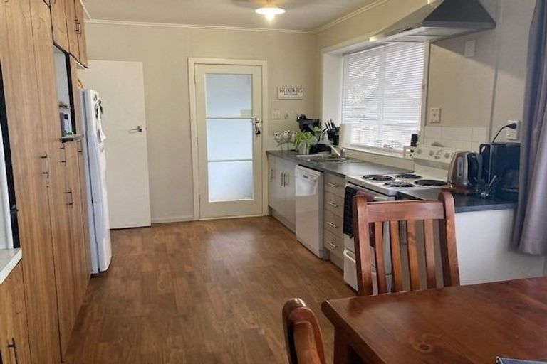 Photo of property in 13 Sandwich Road, St Andrews, Hamilton, 3200