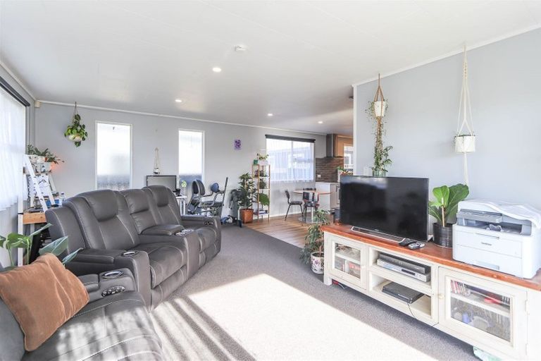 Photo of property in 56 Matai Street, Inglewood, 4330