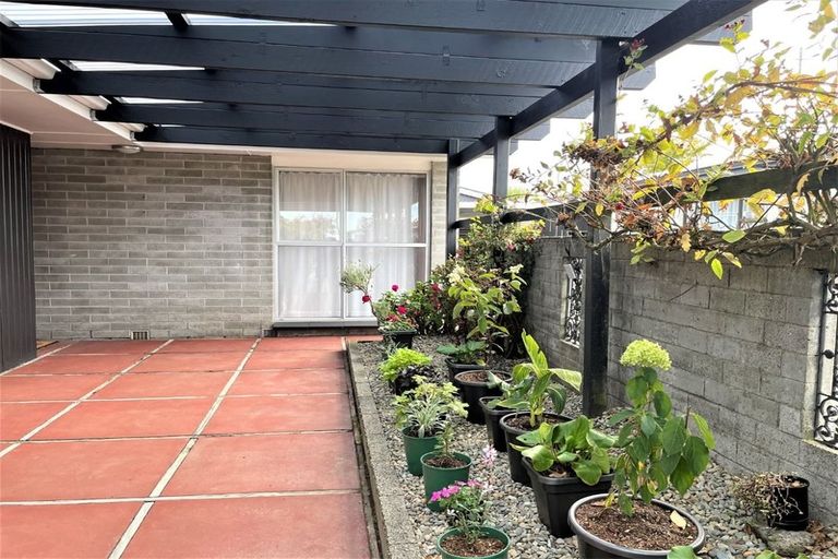 Photo of property in 126 Cunningham Crescent, Grasmere, Invercargill, 9810
