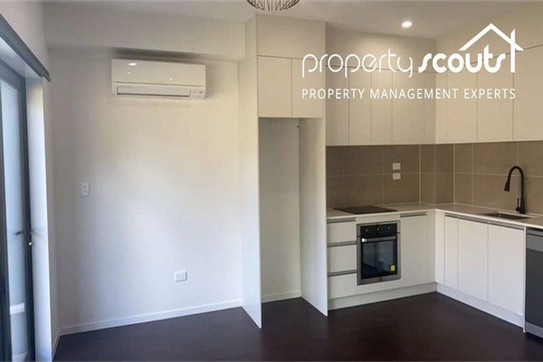 Photo of property in 15 Rangimarie Close, Opaheke, Papakura, 2113
