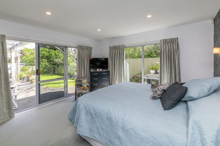 Photo of property in 2 Tainui Street, Raumati Beach, Paraparaumu, 5032