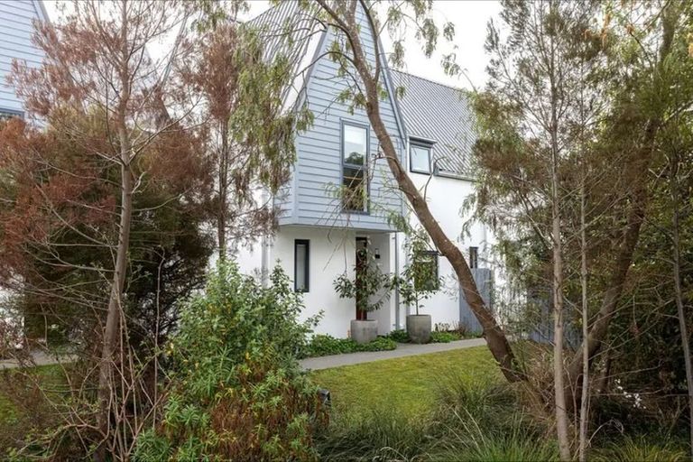 Photo of property in Cornwall Gardens, 3/27 Cornwall Street, St Albans, Christchurch, 8014