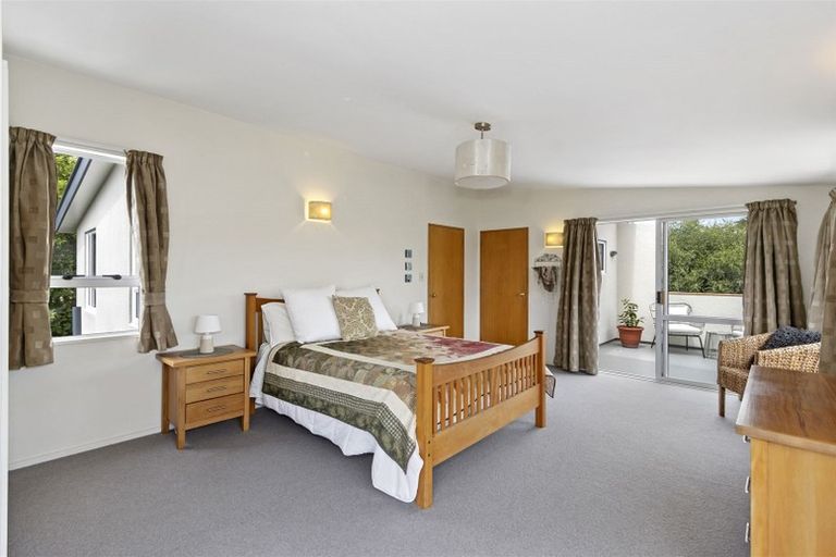 Photo of property in 7 Sawtell Place, Northcote, Christchurch, 8052