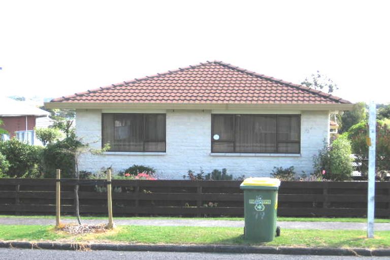 Photo of property in 2/79 Hutchinson Avenue, New Lynn, Auckland, 0600