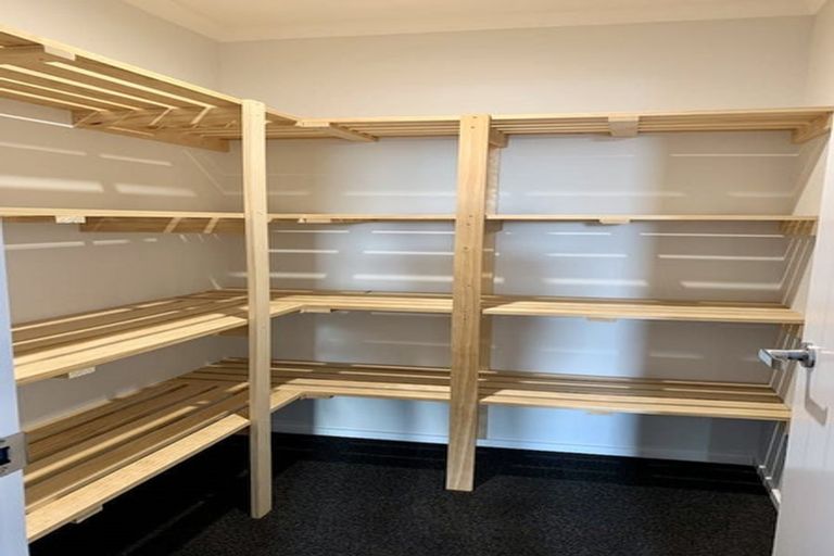 Photo of property in 27 Waitaria Terrace, Aotea, Porirua, 5024