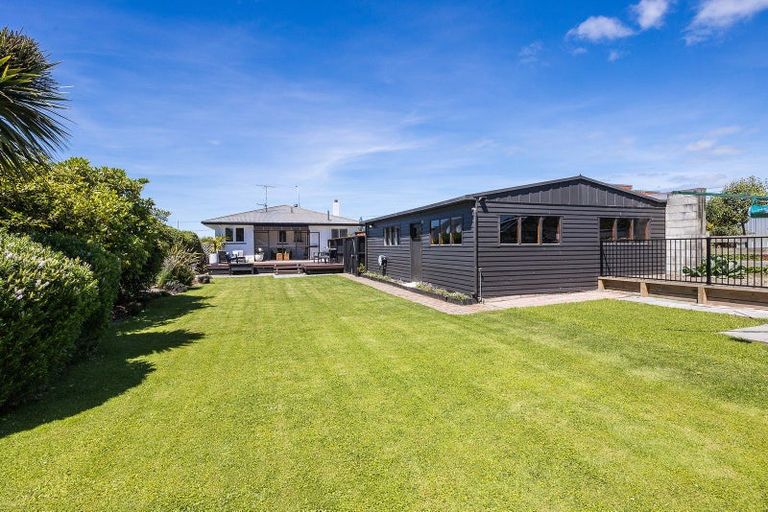 Photo of property in 98 Main Road, Fairfield, Dunedin, 9018