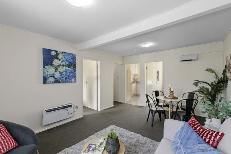 Photo of property in 8/19 Pirie Crescent, Moera, Lower Hutt, 5010