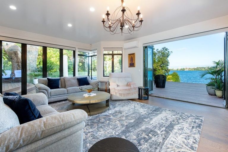 Photo of property in 3/76 Shakespeare Road, Milford, Auckland, 0620