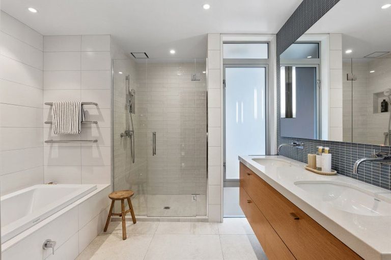 Photo of property in 2 Burgess Street, Sumner, Christchurch, 8081